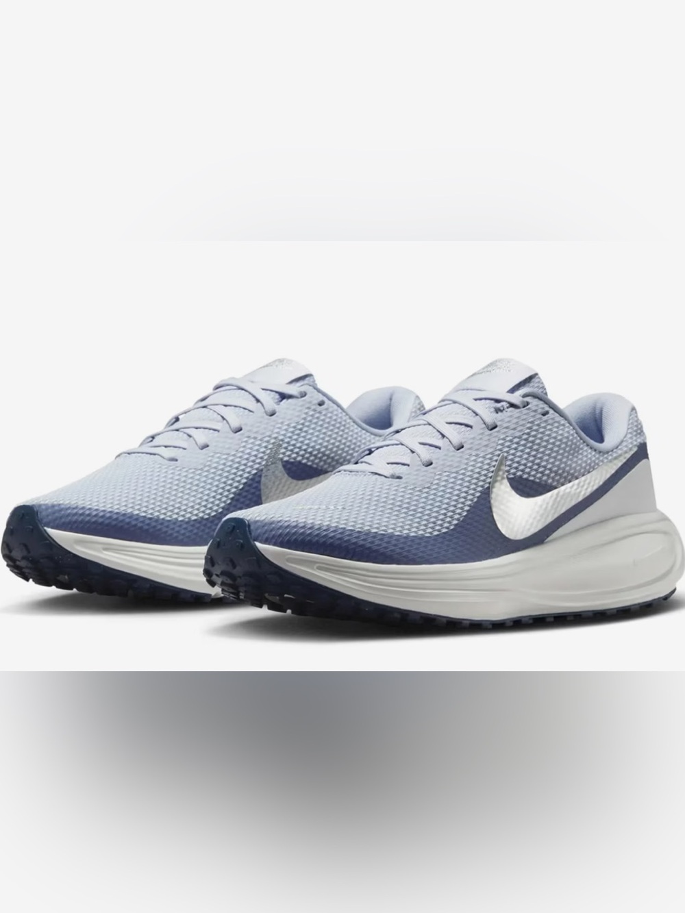 Nike Revolution 8